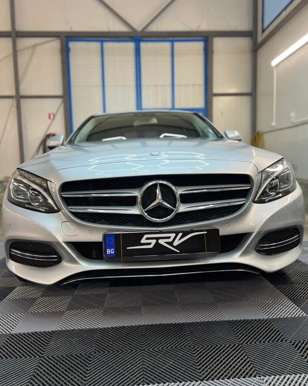 Кадър 5 от 6: Mercedes-Benz C220