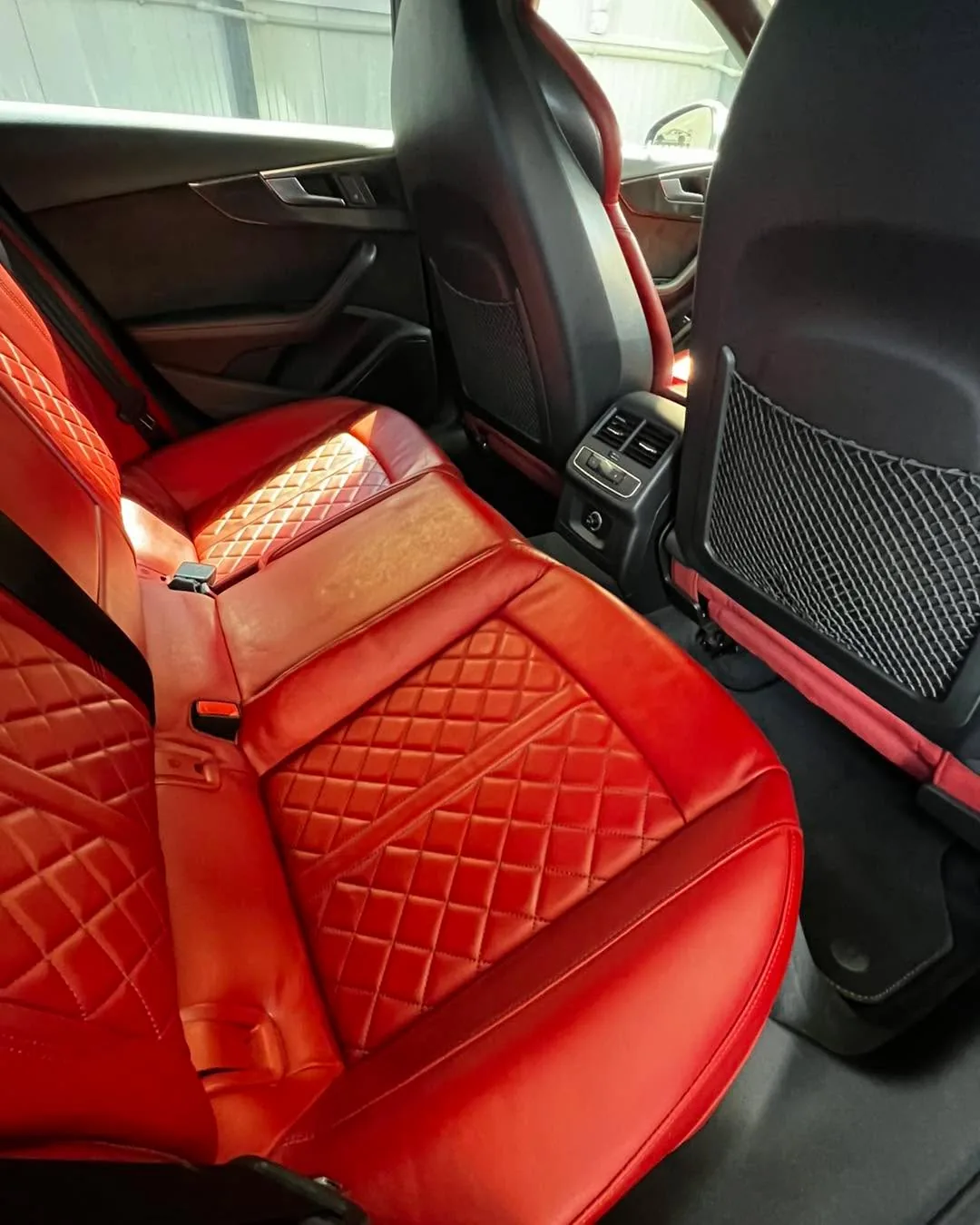Кадър 4 от 9: Audi с подготвен интериор