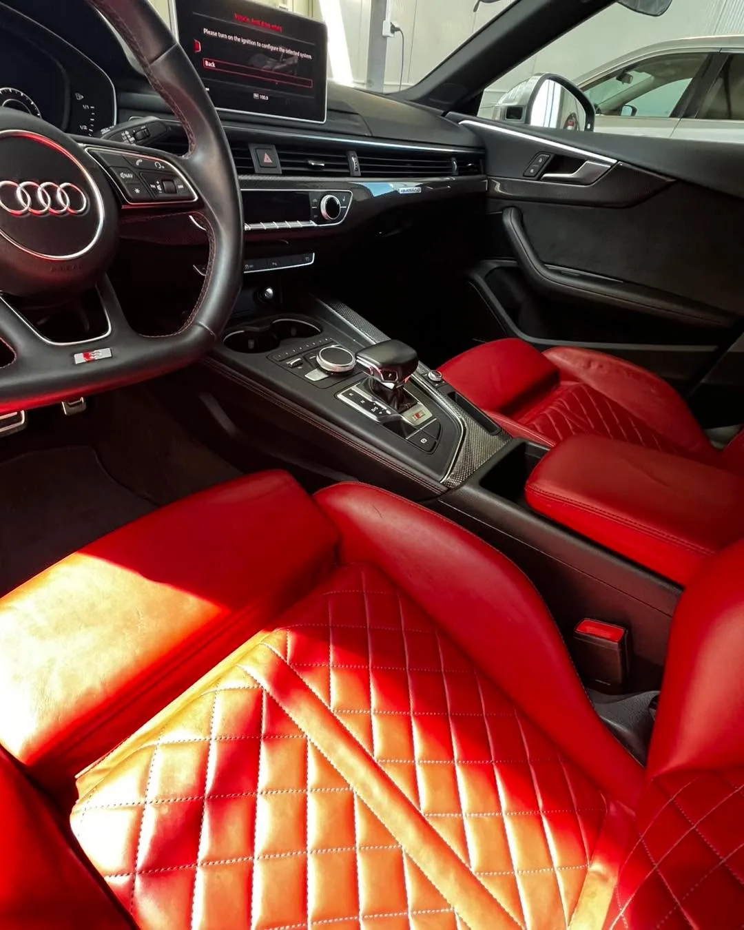 Кадър 7 от 9: Audi с подготвен интериор
