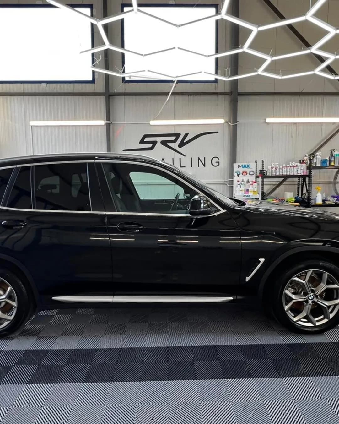 Кадър 3 от 8: BMW X3 защитен пакет
