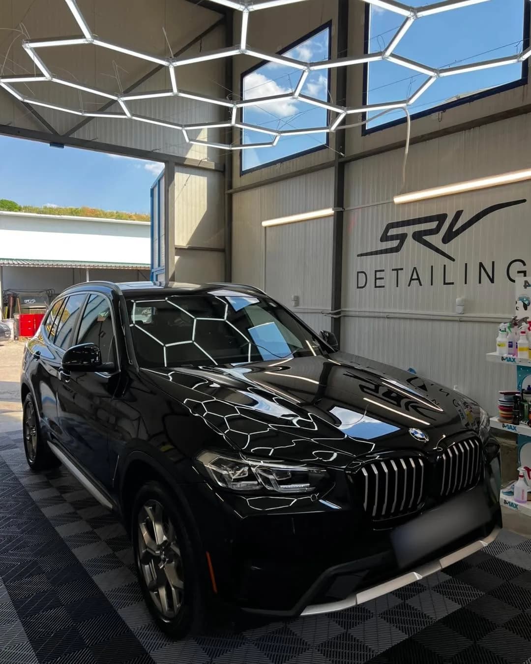 Кадър 2 от 8: BMW X3 защитен пакет