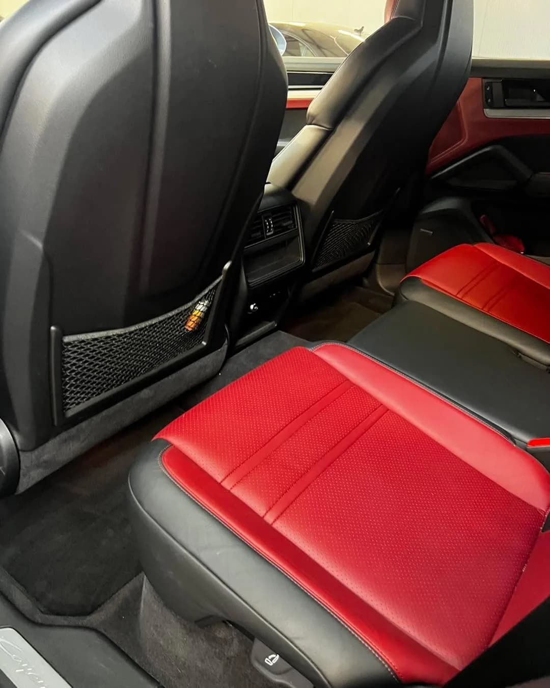Кадър 3 от 10: Porsche Cayenne