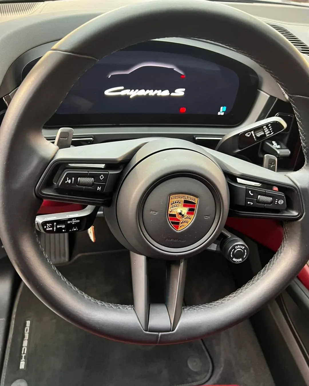 Кадър 2 от 10: Porsche Cayenne