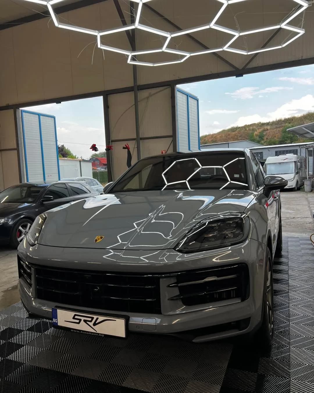 Кадър 10 от 10: Porsche Cayenne