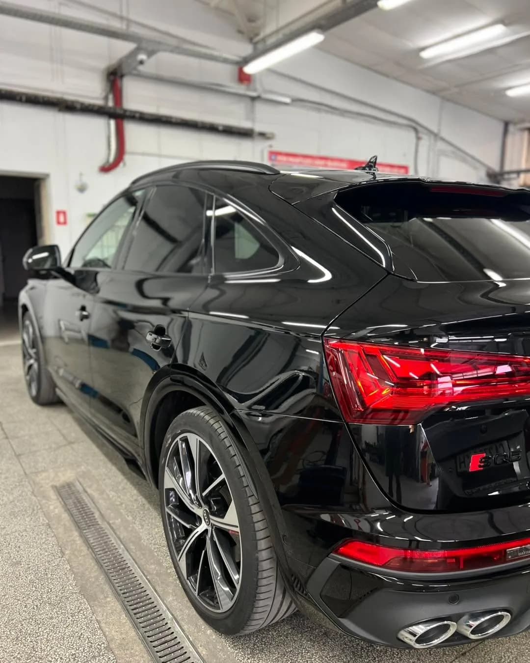 Кадър 5 от 7: Audi SQ5