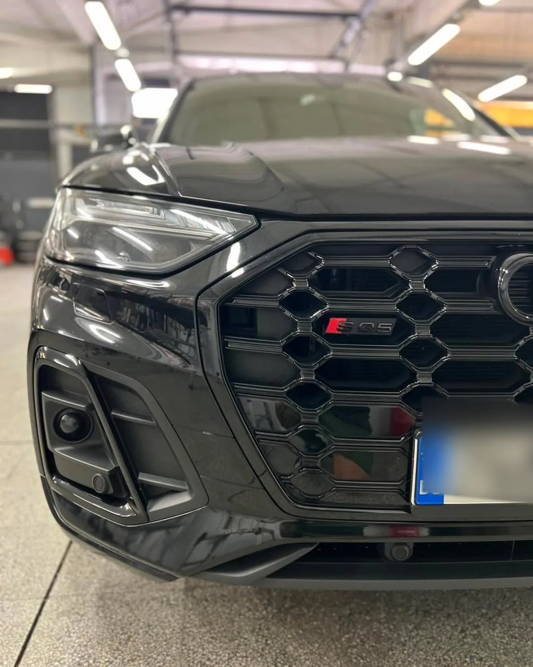 Кадър 3 от 7: Audi SQ5