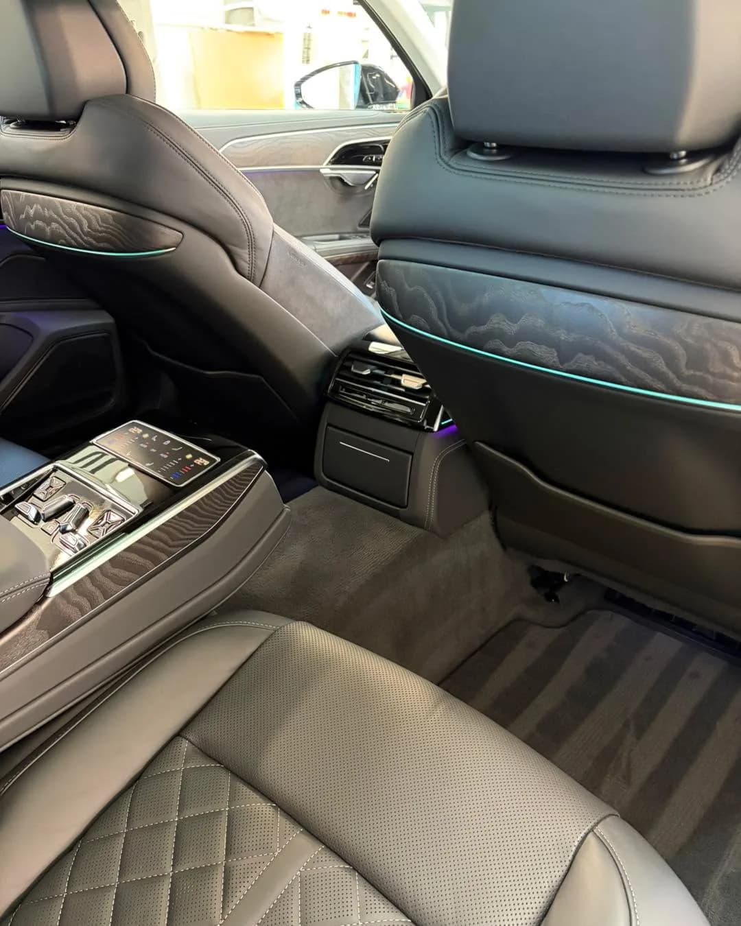 Кадър 2 от 20: Audi A8