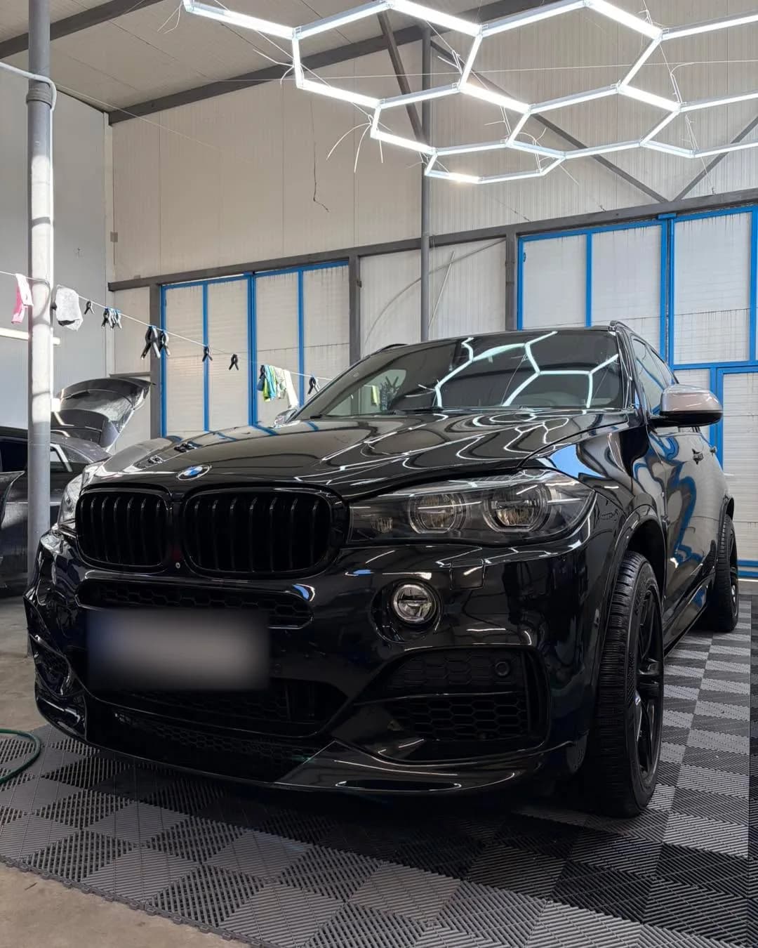 Кадър 2 от 10: BMW X5 M