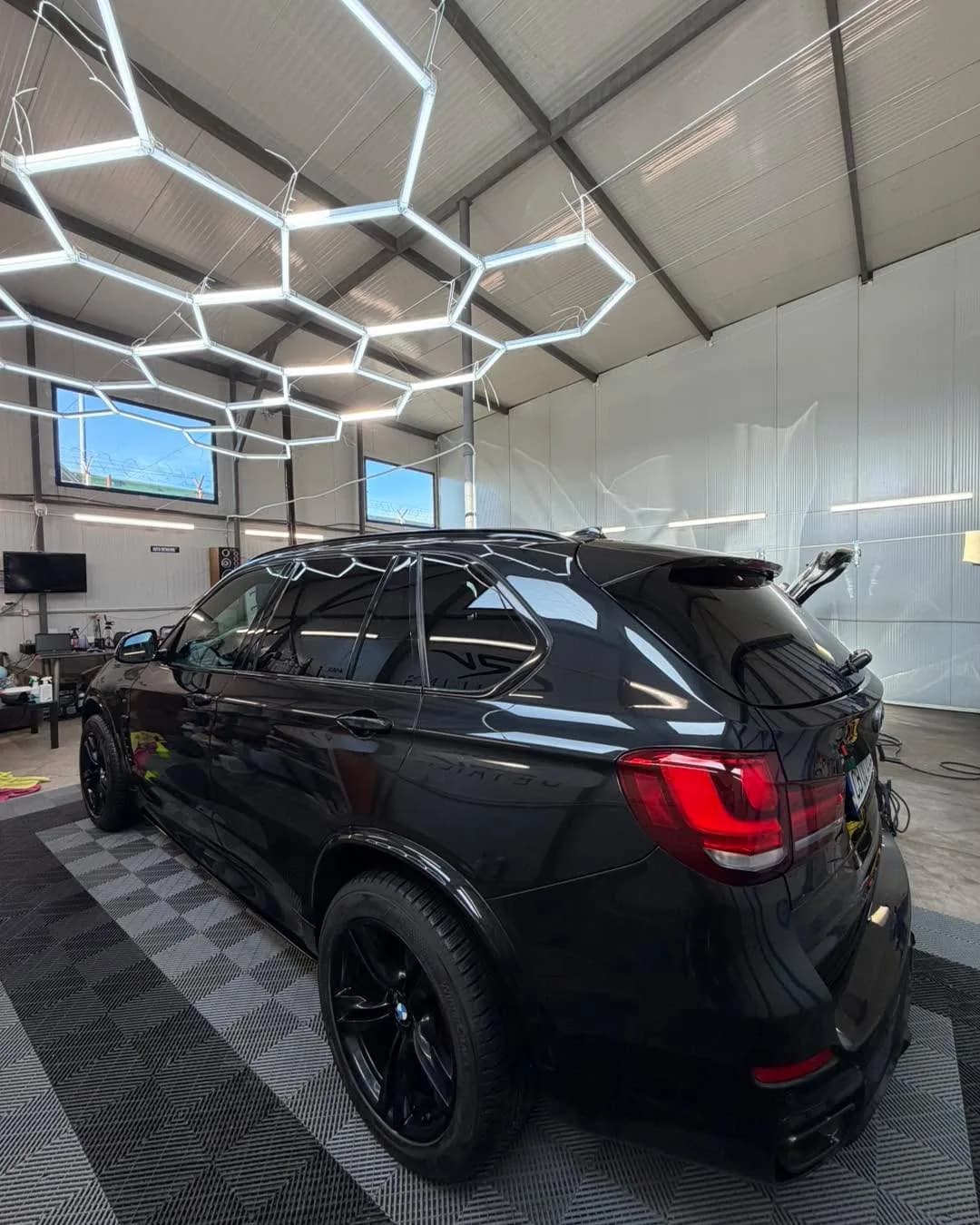 Кадър 4 от 10: BMW X5 M