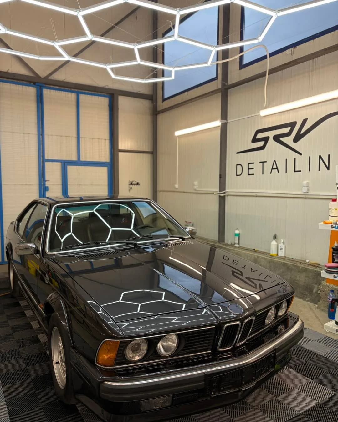 Кадър 4 от 10: BMW 635 CSi