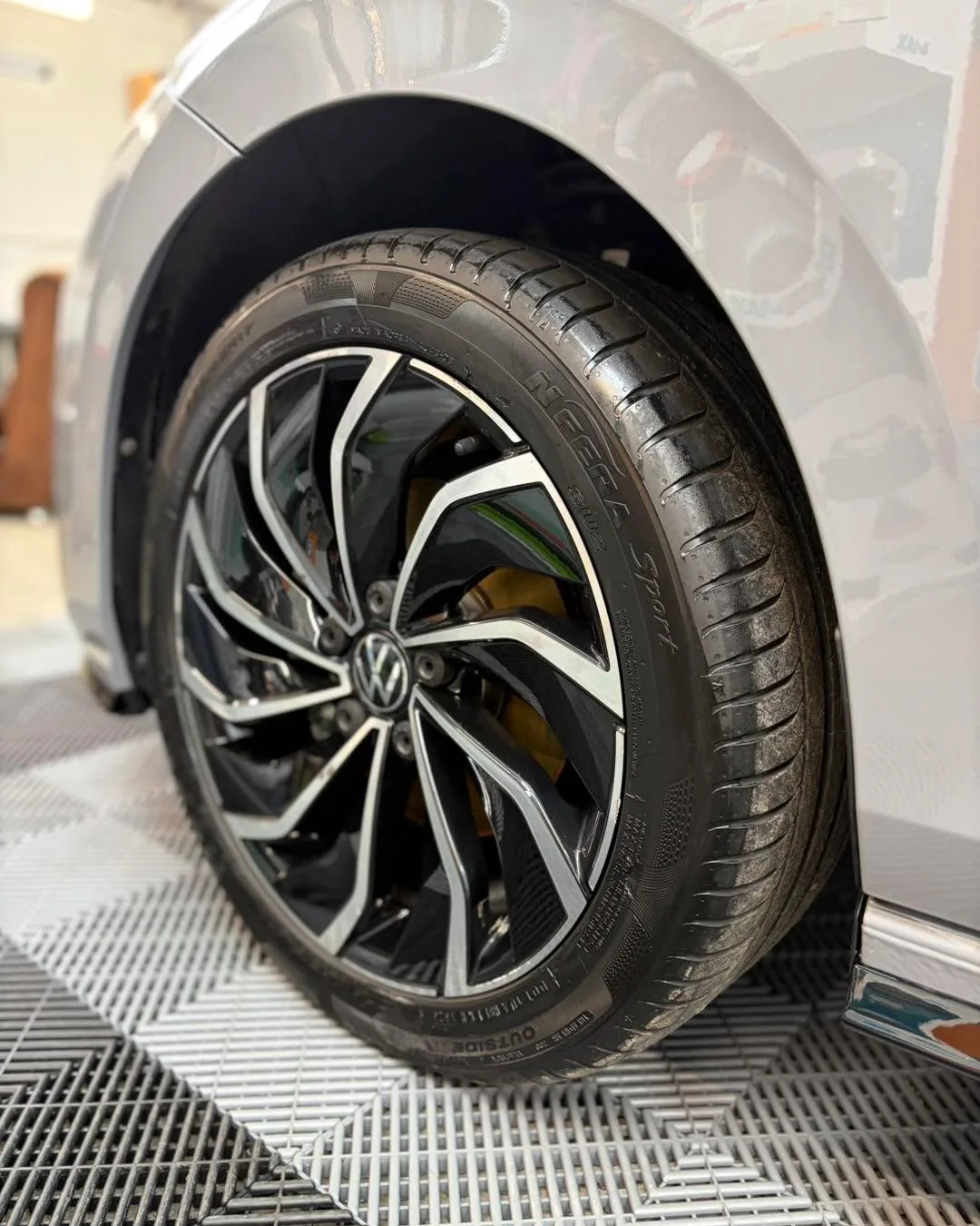 Кадър 2 от 9: Volkswagen Golf 8