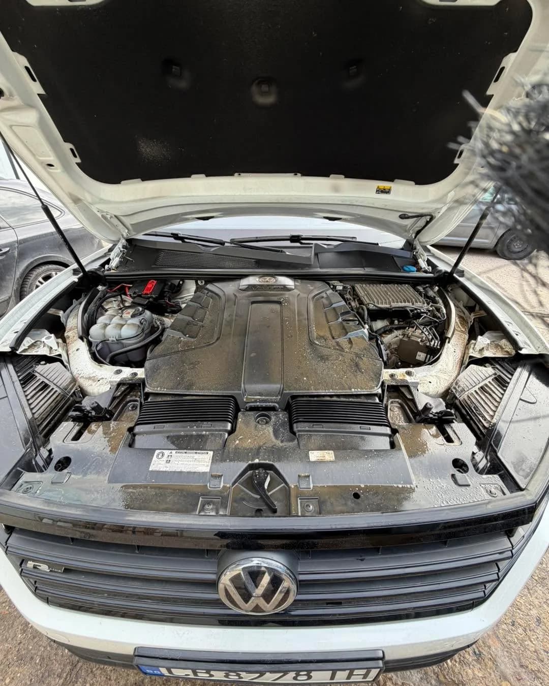 Кадър на Volkswagen Touran R-Line от реален проект на SRV Detailing