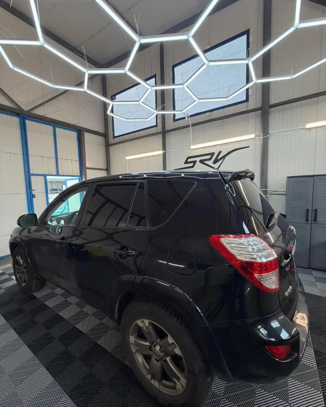 Кадър на Керамично фолио за стъкла от реален проект на SRV Detailing